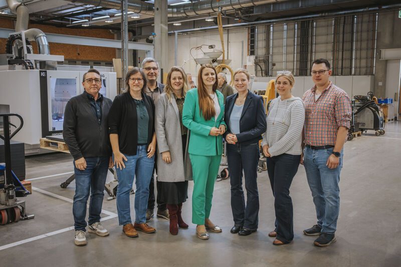 Landrätin Daniela Groß zu Besuch bei den IWL-Werkstätten Landrätin Daniela Groß zu Besuch bei den IWL-Werkstätten