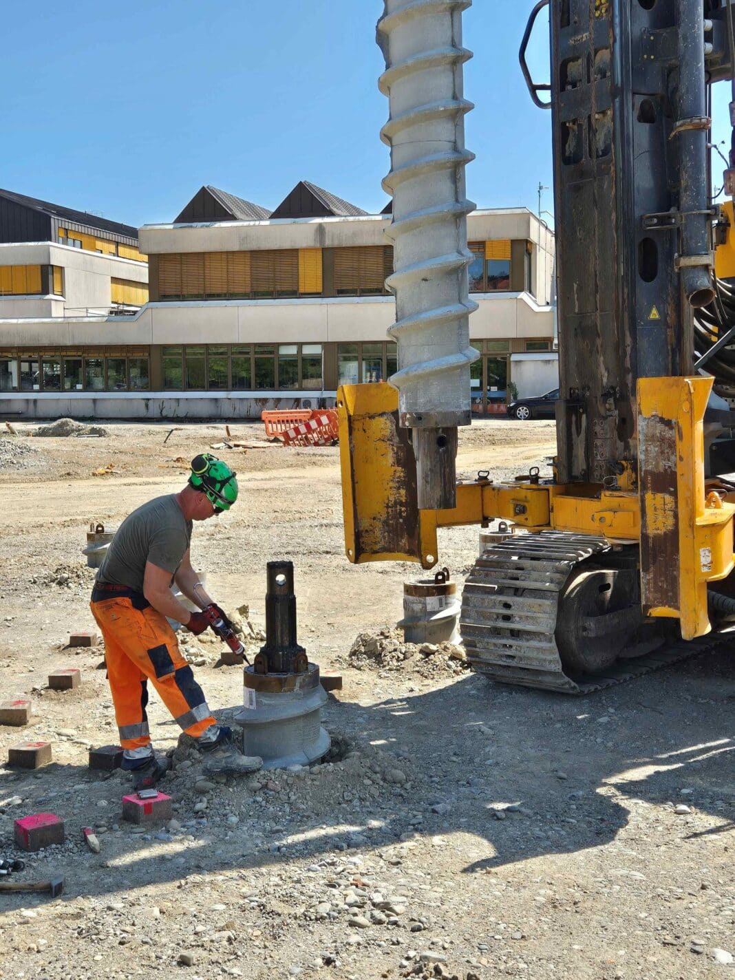 Neubau des Beruflichen Schulzentrums: Kreisausschuss beschließt Schraubpfahlgründung Neubau des Beruflichen Schulzentrums: Kreisausschuss beschließt Schraubpfahlgründung