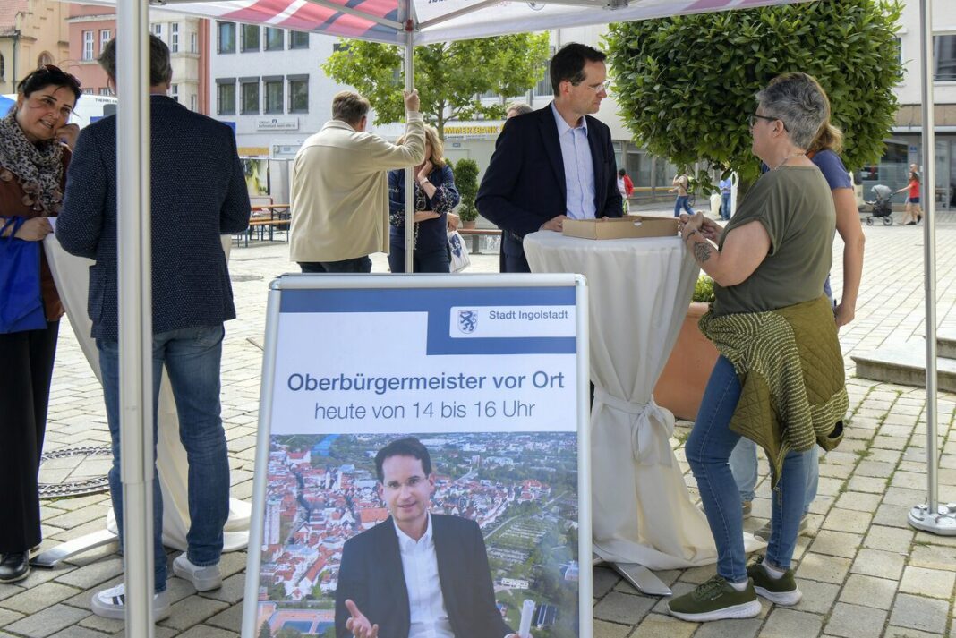 OB Dr. Kern vor Ort © Ulrich Rössle / Stadt Ingolstadt