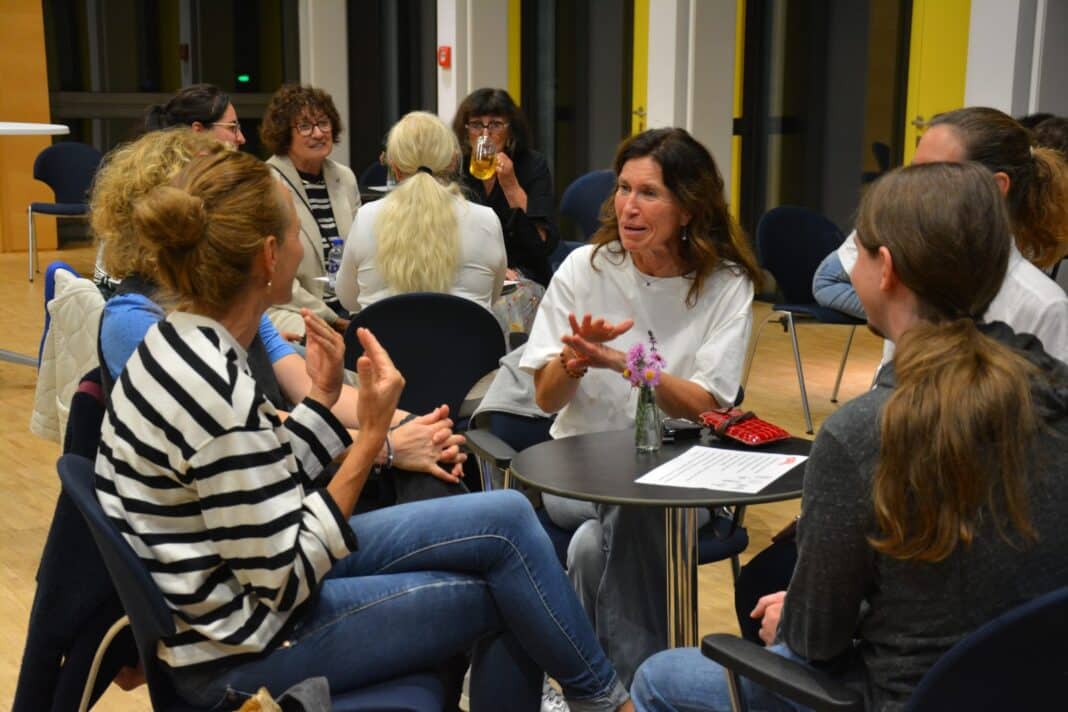 Demokratie im Dialog: Workshop zum Umgang mit Alltagskonflikten Stadt Burghausen: Demokratie im Dialog: Workshop zum Umgang mit Alltagskonflikten