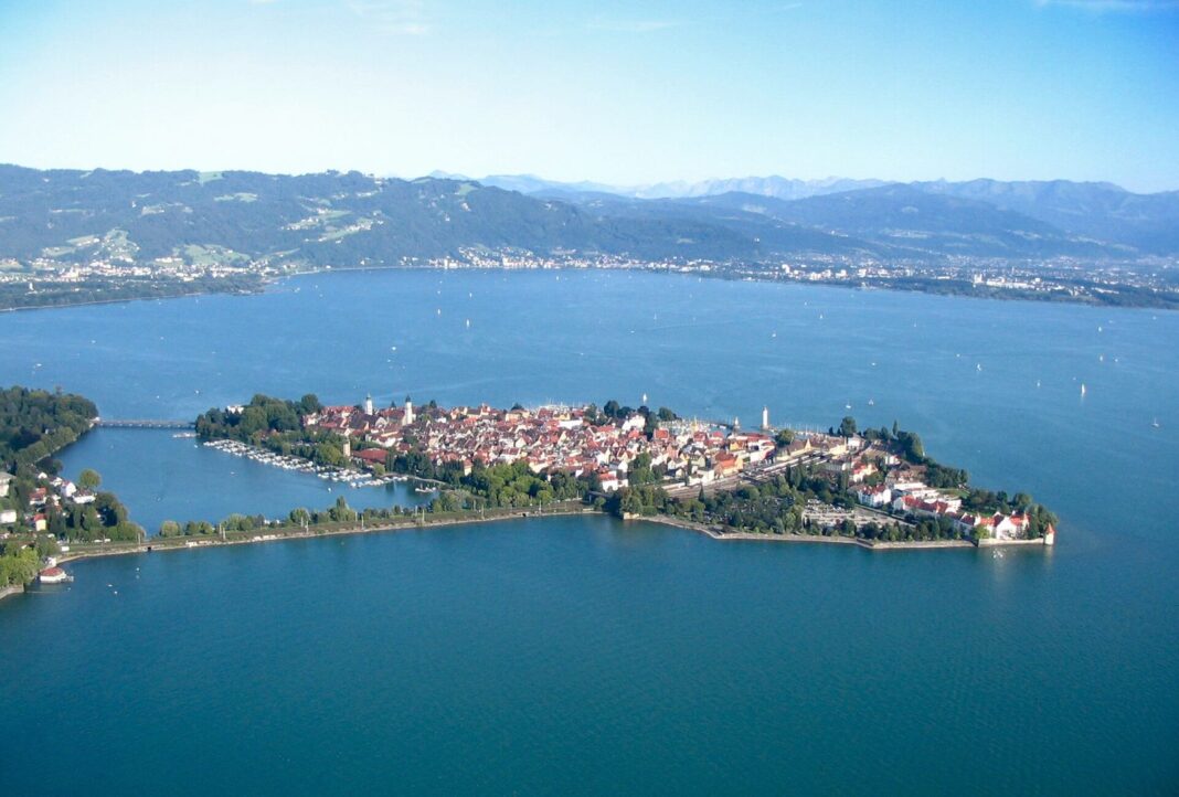 Dillingen: Frank Kunz übernimmt Vorsitz des Kommunalen Prüfungsverbands Lindau Insel Luftbild3