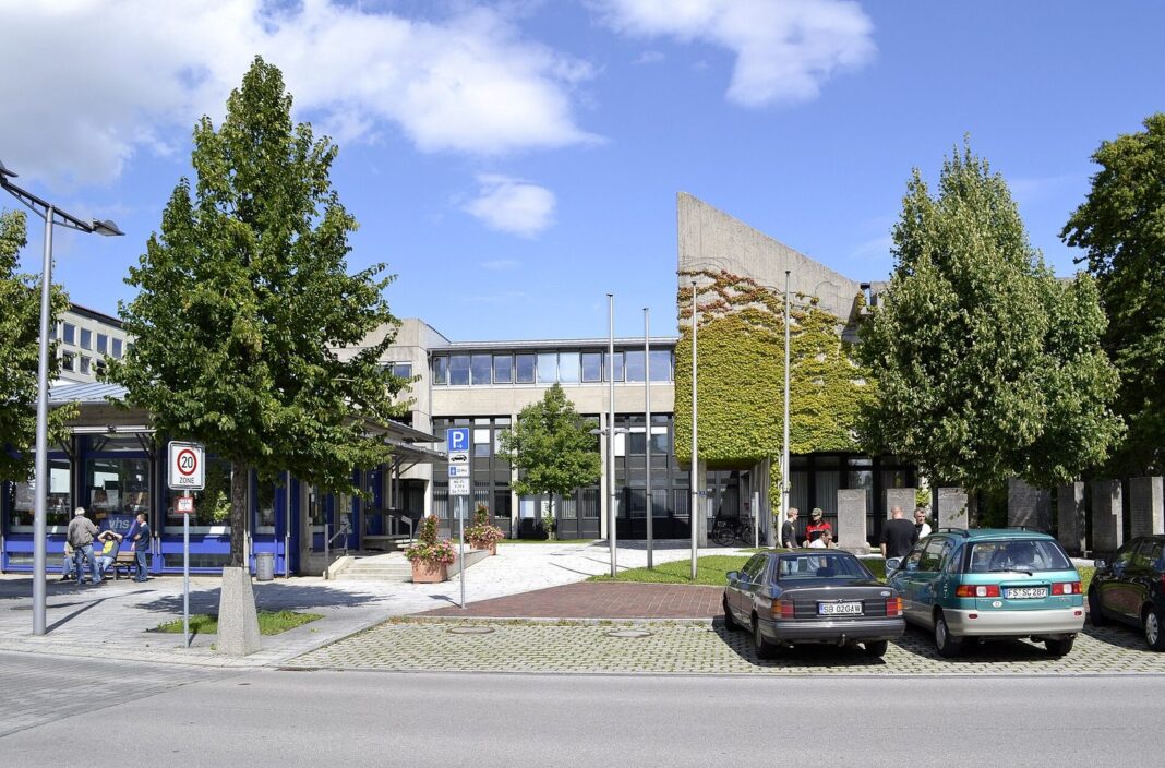 Rathaus, Gemeinde Neufahrn bei Freising