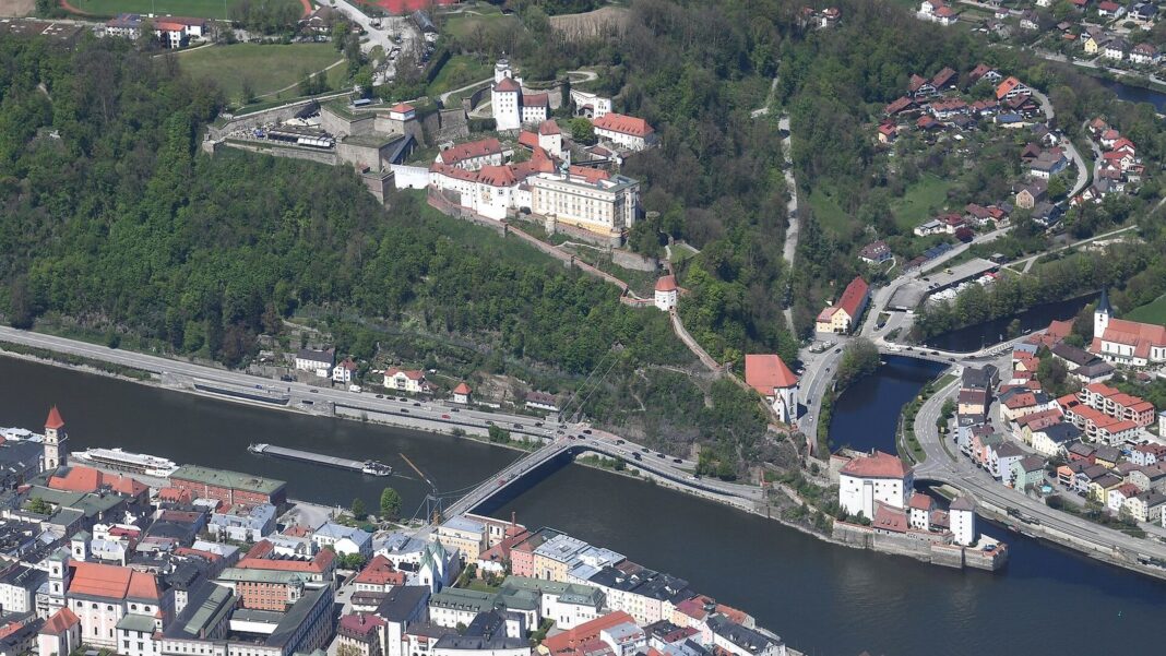 Aerial image of Veste Oberhaus