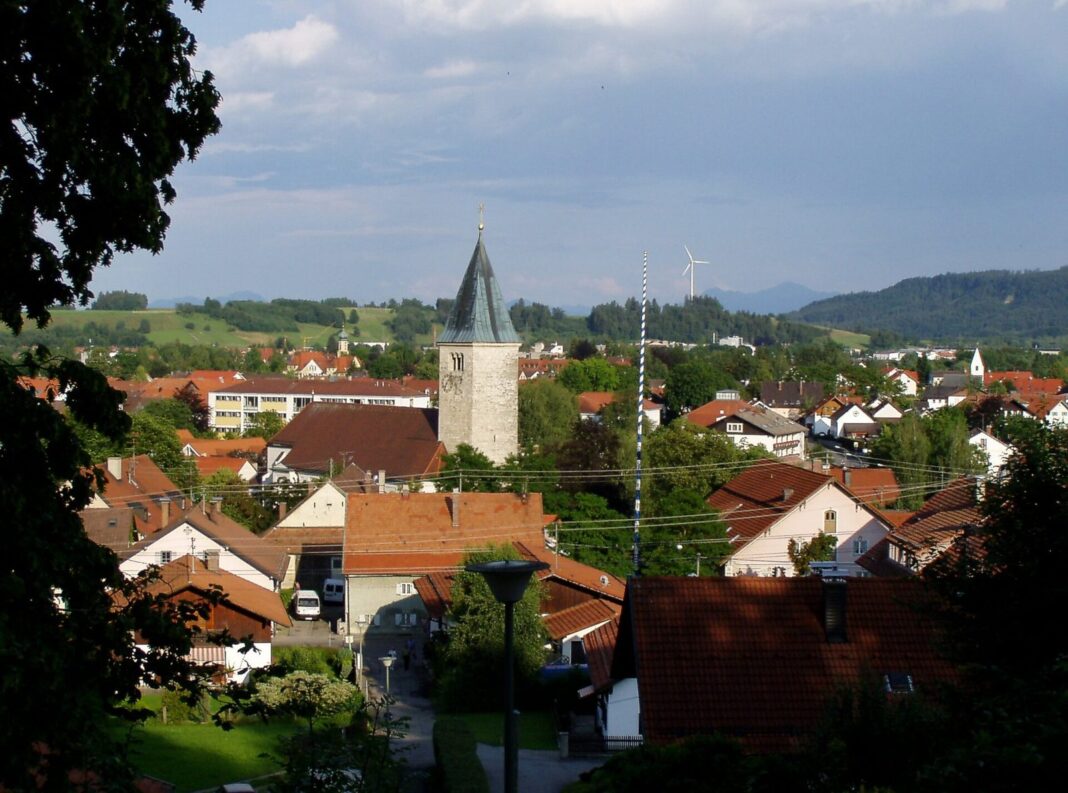 Peiting: Eine Bauparzelle an der Bachfeldstraße noch zu haben Peiting - Lourdesgrotte - Peiting v W