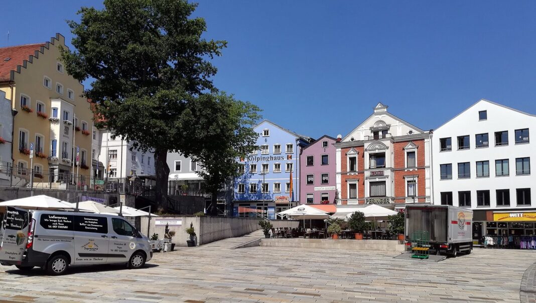 Regen: Kreistag entscheidet erst 2027 über die Klinikversorgung Stadtplatz Regen