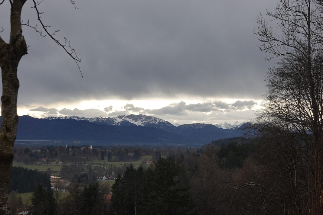 Bad Tölz: Schulung für ehrenamtliche Familienpaten startet am 20.11. Bergblick Eurasburg (Eurasburg)