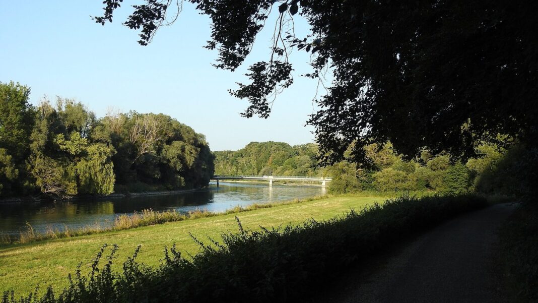 Indersbach: Markt Eichendorf plant neuen Gehweg an Kreisstraßen Loiching, DGF - Isarradweg - Isarbrücke Hauptstr v W (Loiching)