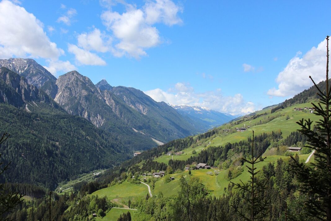 Infoabend zur kommunalen Wärmeplanung Panorama von Lienz richtung Assling (Aßling)