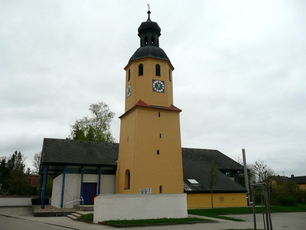 Adelschlag Filialkirche von O (Adelschlag)