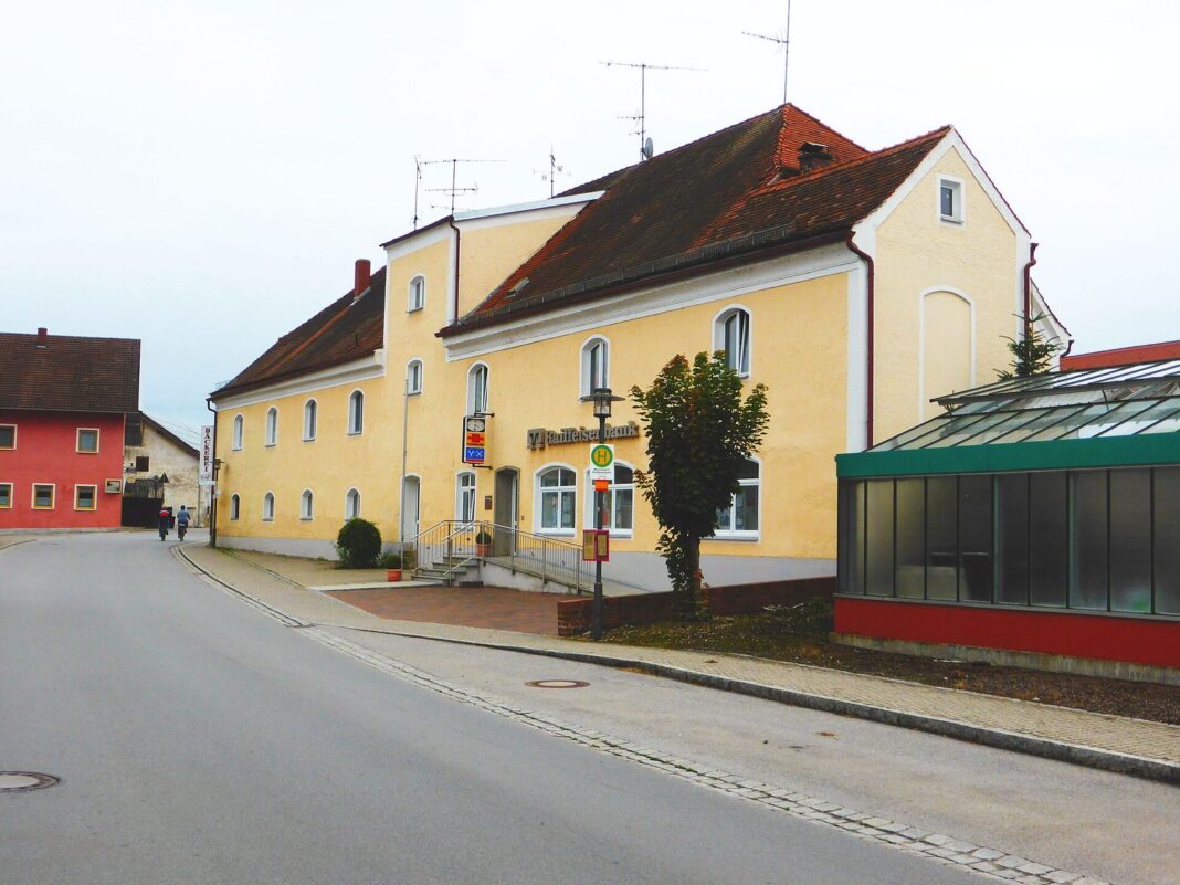 Gemeinsames Rama dama mit internationalem Flair geplant Münchsdorf (Hauptstraße 15) (Roßbach)