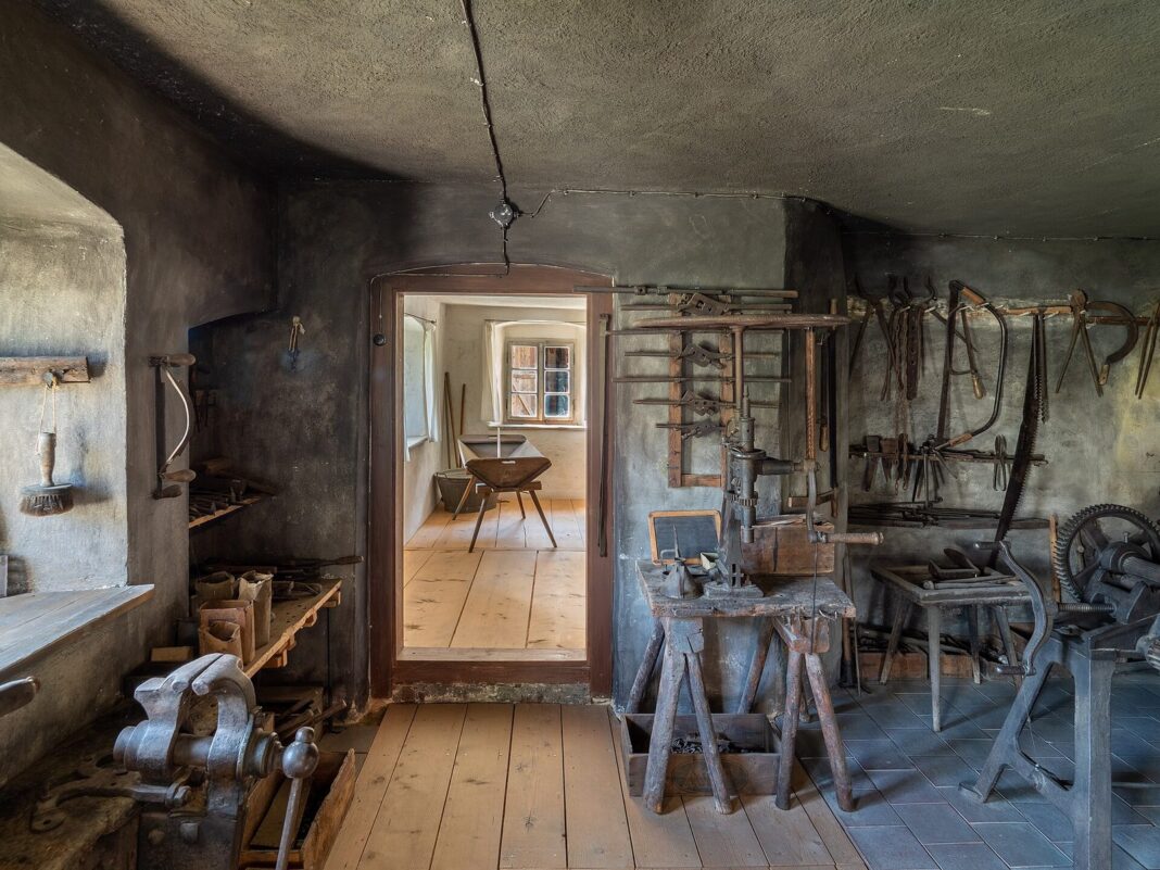 Nürnberg: Pilgerforum am 24. Oktober in der Jakobskirche Museum: Nabburg Neusath Freilandmuseum Schmiede Werkstatt 8235039